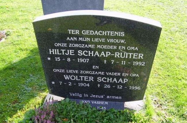 Grafsteen van Hiltje RUITER (1907-1992)