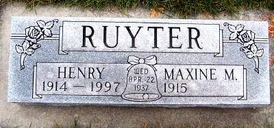 Grafsteen van Henry RUYTER (1914 - 1997)