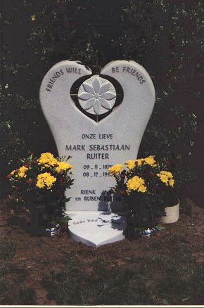 Grafsteen van Mark Sebastiaan Ruiter (1978 - 1993)