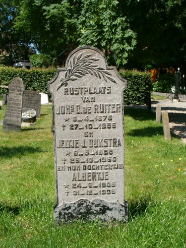 Grafsteen van Albertje Johannes DE RUITER (1906 - 1906)