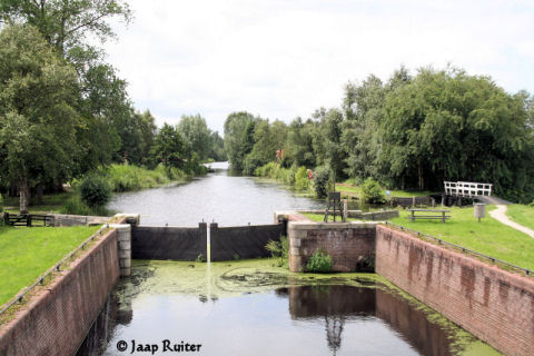 Klik op de foto voor een groter exemplaar.