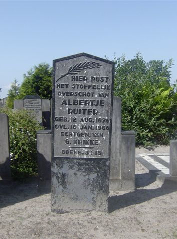 Grafsteen van Albertje Wiegers RUITER (1876 - 1960)