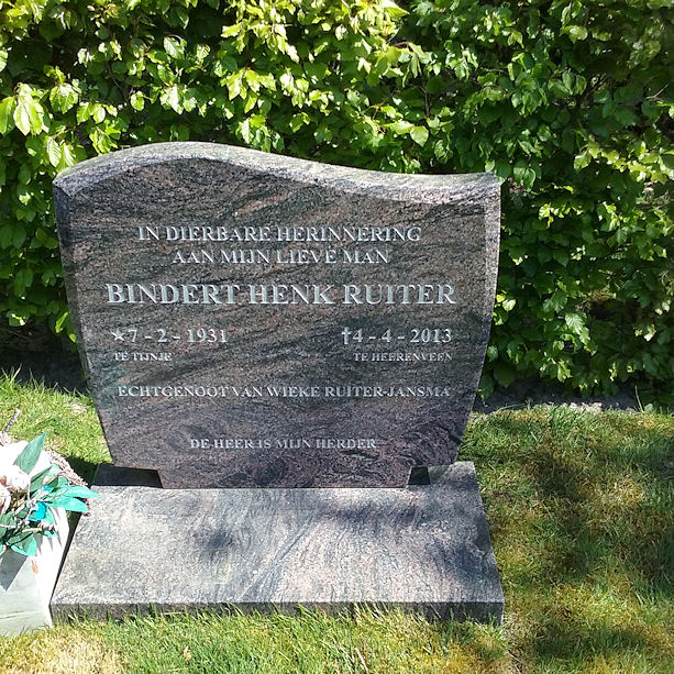 Grafsteen van Bindert Henk (Binne) RUITER (1931-2013)